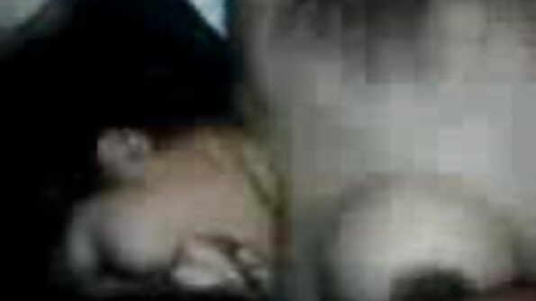Tânărul vecin o ia cu energie pe MILF-ul bustilor din spate