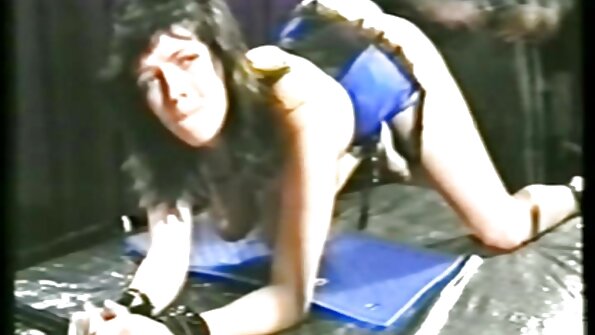 Gina Valentina tânjește la un creampie de la penisul lui mare și palpitant